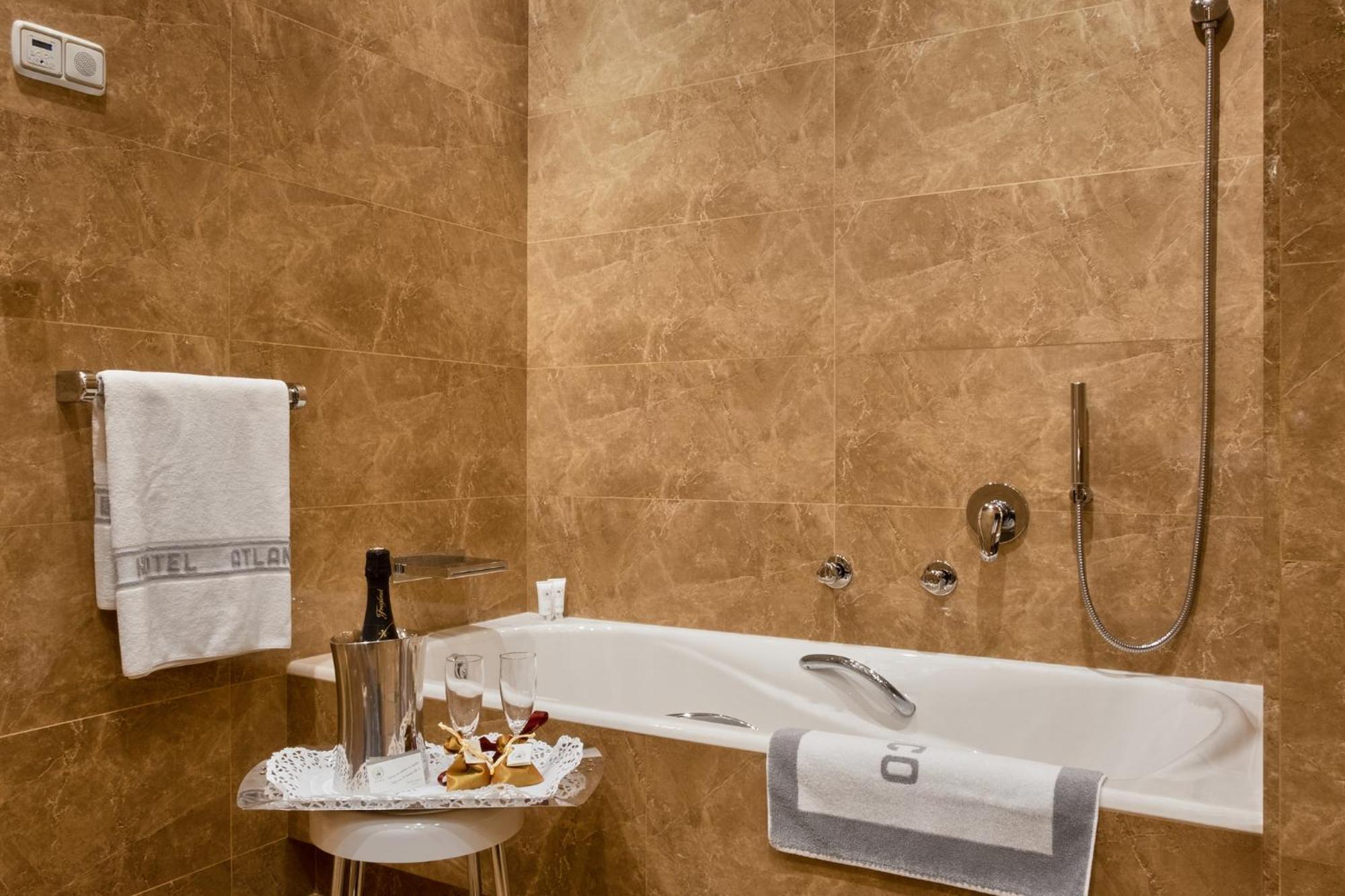 Hotel Atlantico Madryt Zewnętrze zdjęcie